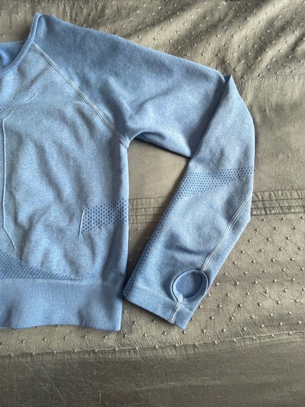 Baby Blue Athletic Workout Seamless Long Sleeve Compression Crop Top size L - Picture 5 of 12